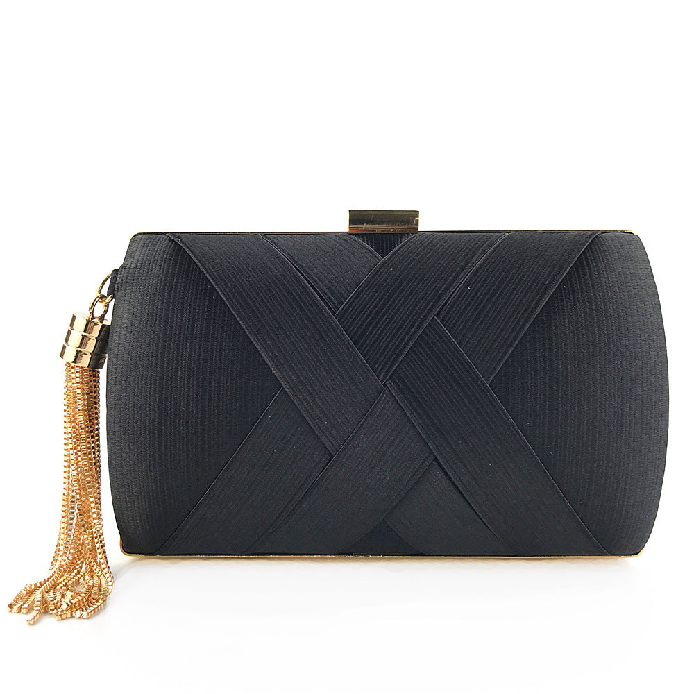 Clutch de Fiesta de Satén con Borla – Negro
