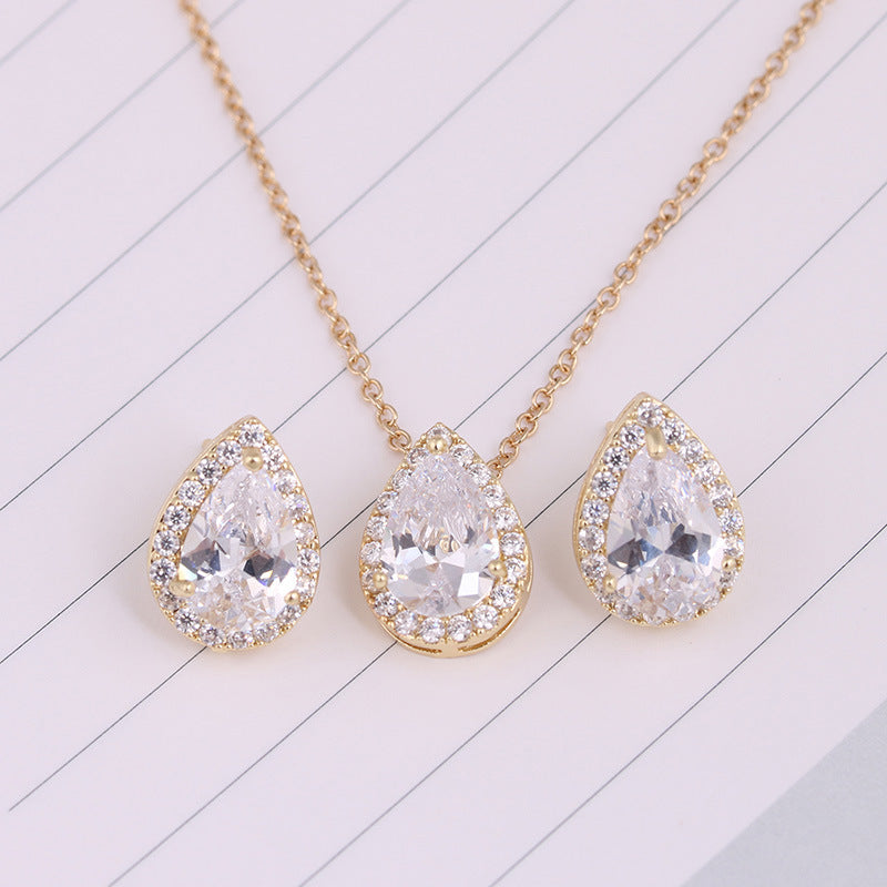 Conjunto de Collar y Pendientes Gota de Circonitas – Dorado