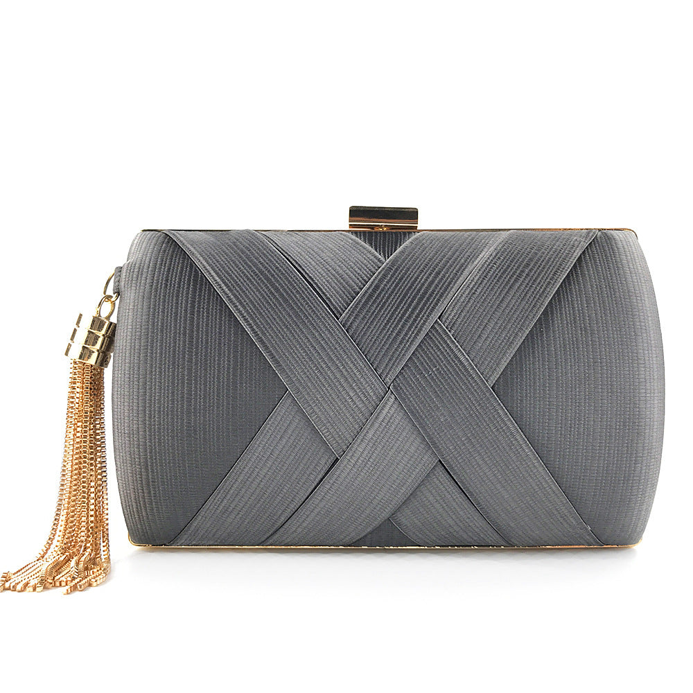 Clutch de Fiesta de Satén con Borla – Gris perla