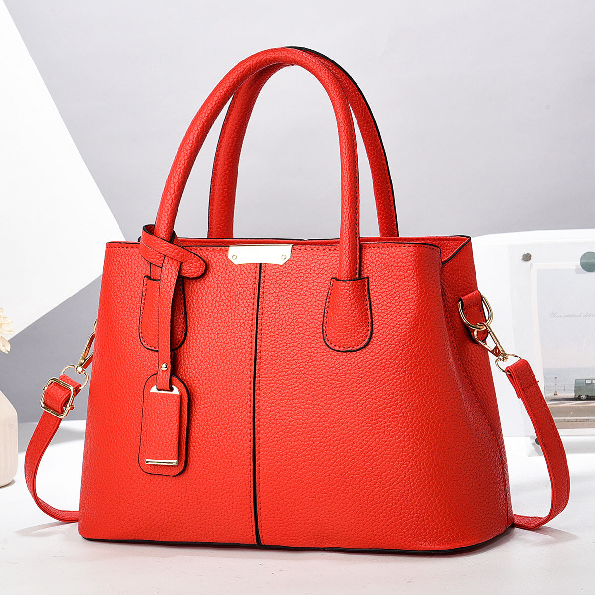 Bolso de Mano Estructurado con Correa – Rojo amapola