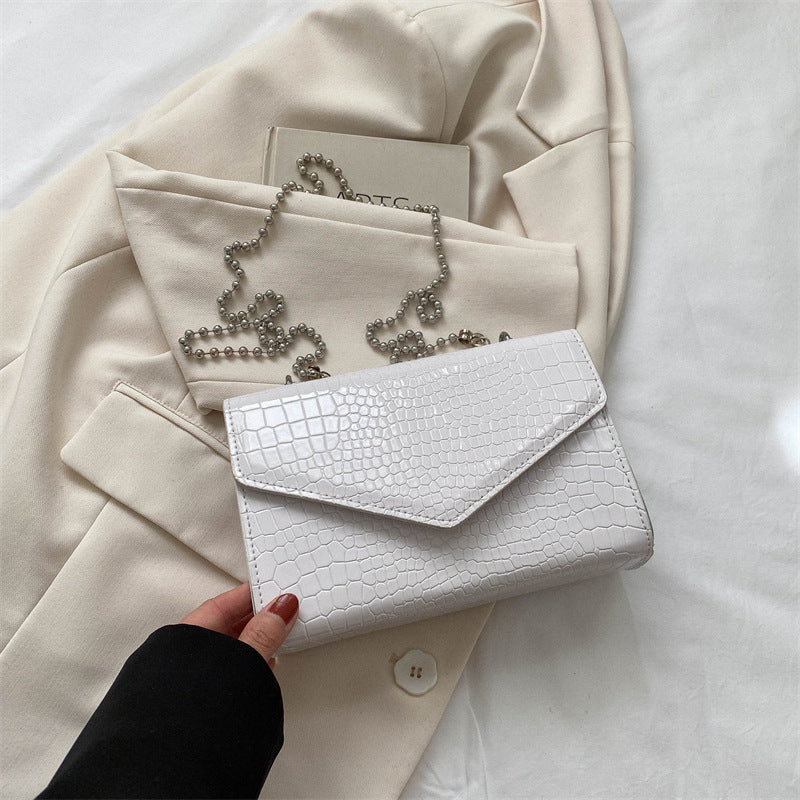 Bolso Bandolera Efecto Croco con Solapa – Blanco
