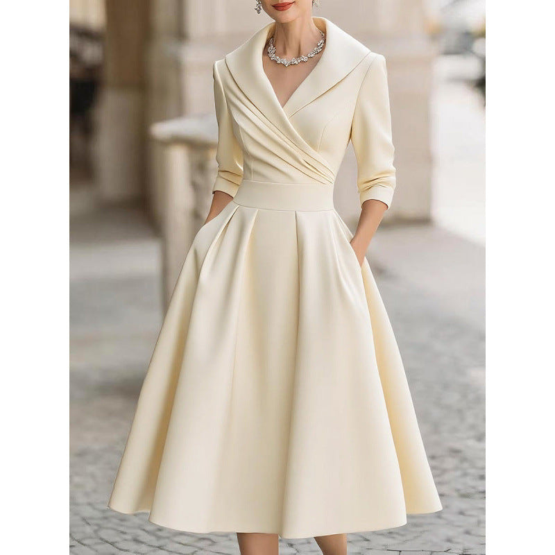 Vestido Midi de Vuelo con Cuello Solapa – Marfil