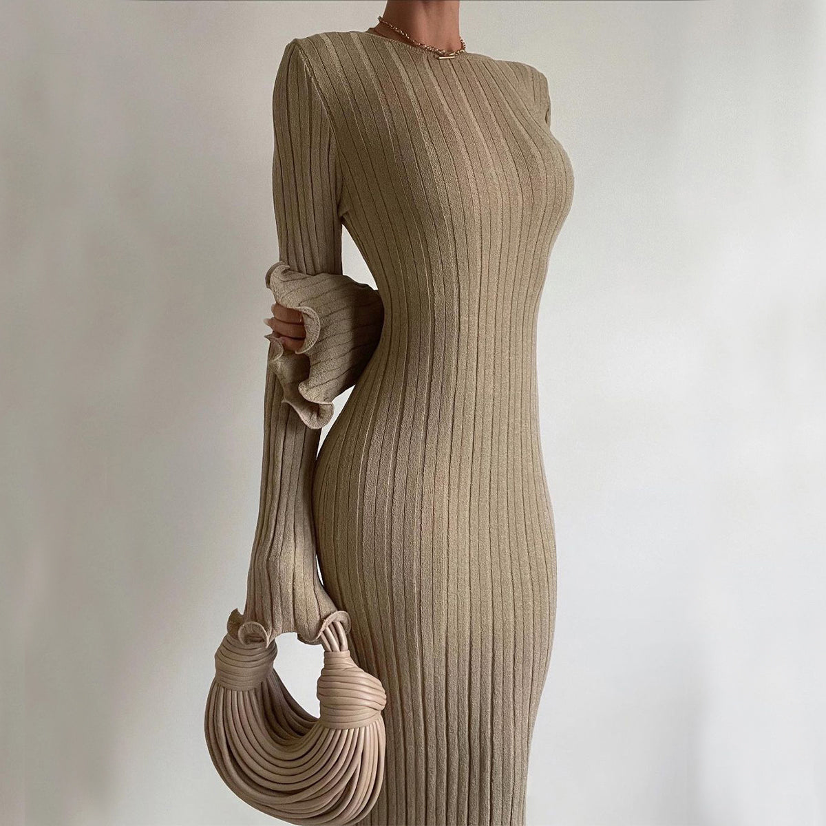 Vestido Largo de Punto con Espalda en U – foto 4